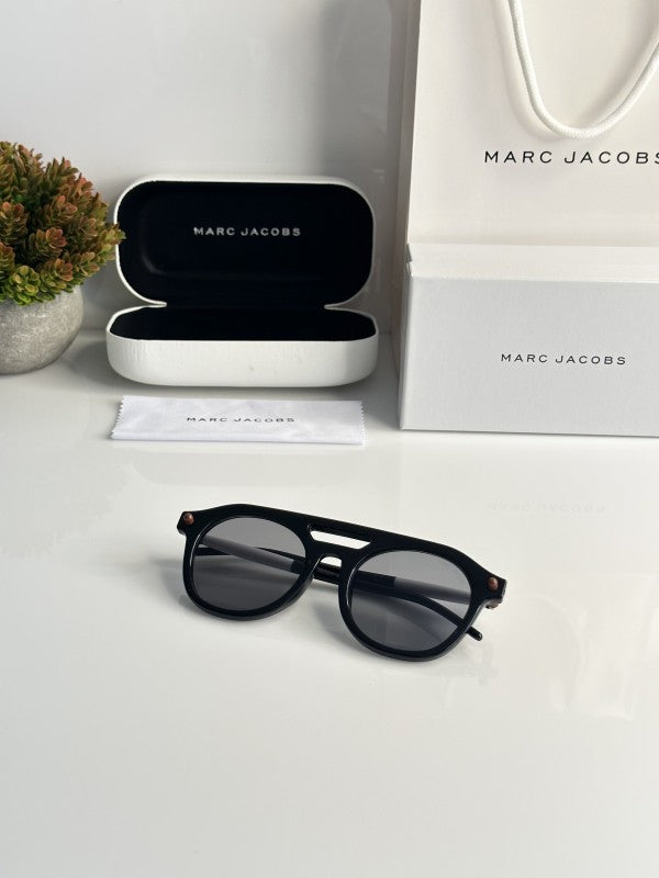 Marc Jacobs 8831 Black White