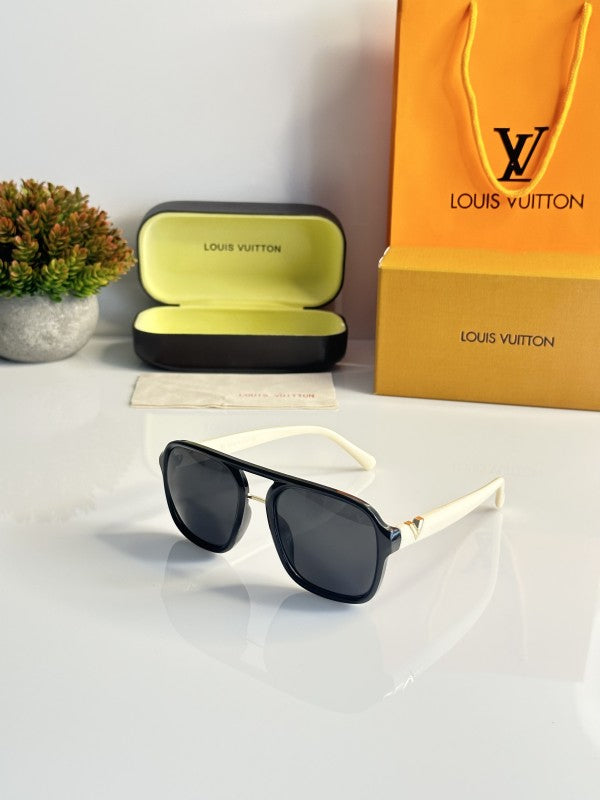 Louis Vuitton 2360 Cream Black