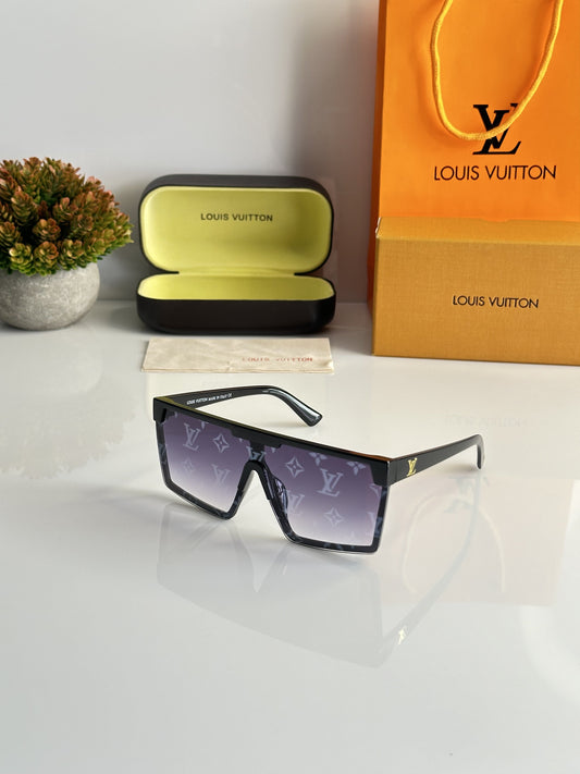 Louis_Vuitton_21021_printed_black