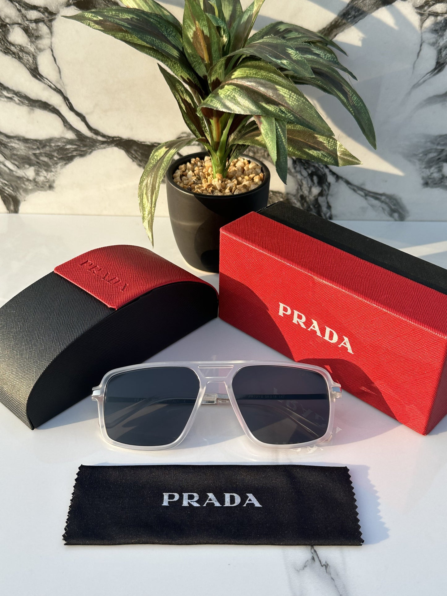 Prada_70_whiteblack