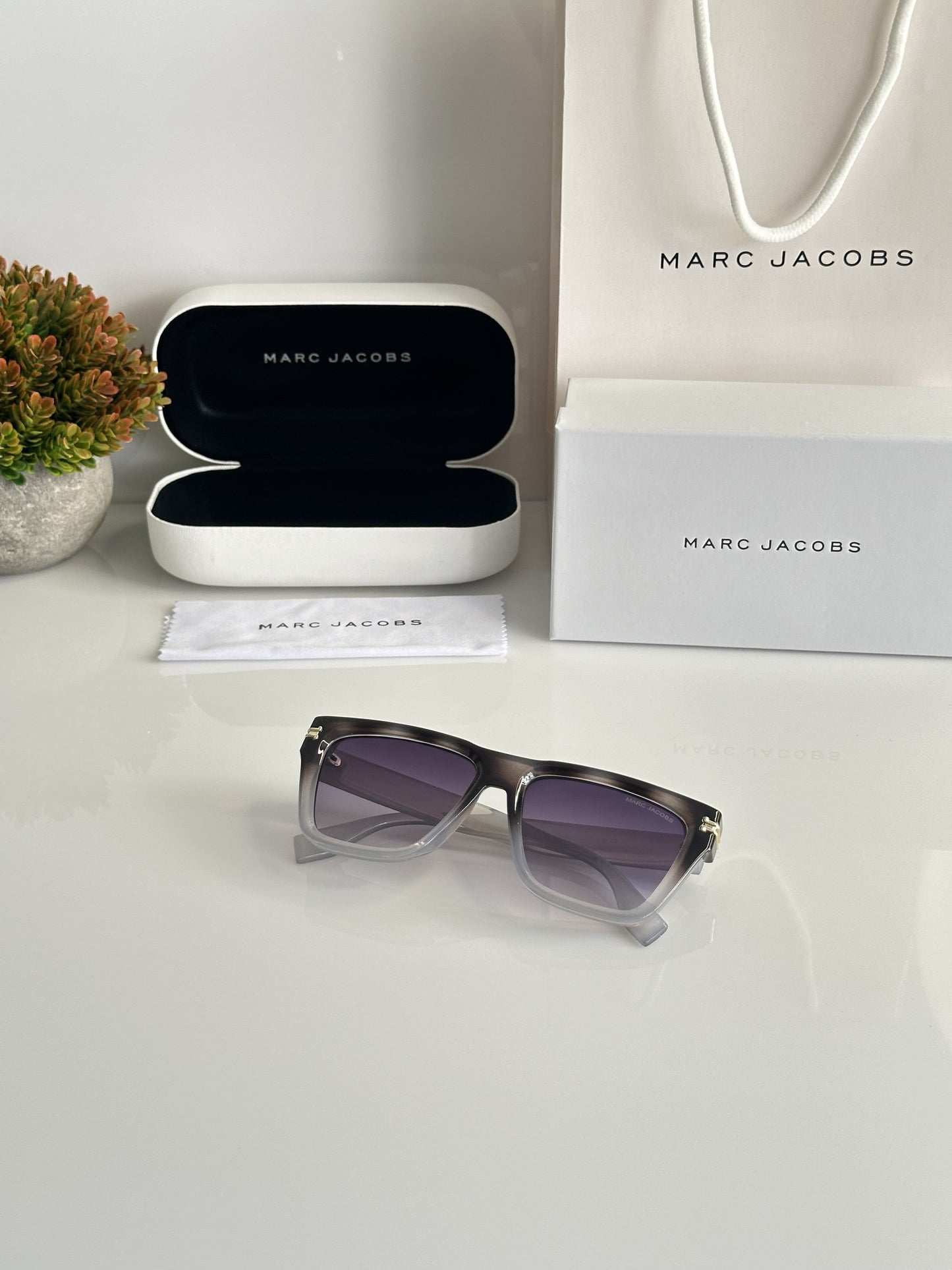 Marc Jacobs 2853 Grey