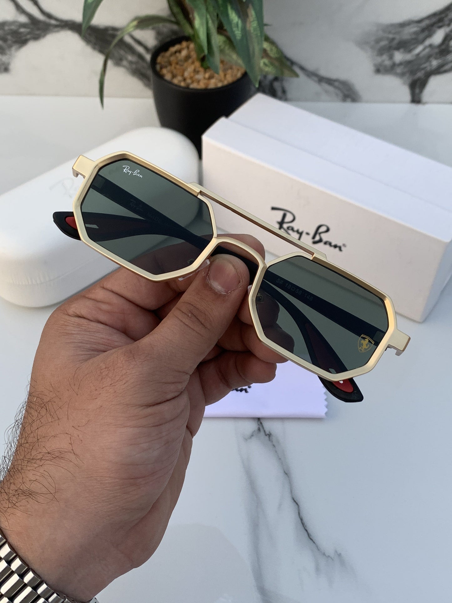 Rayban 05 gold green