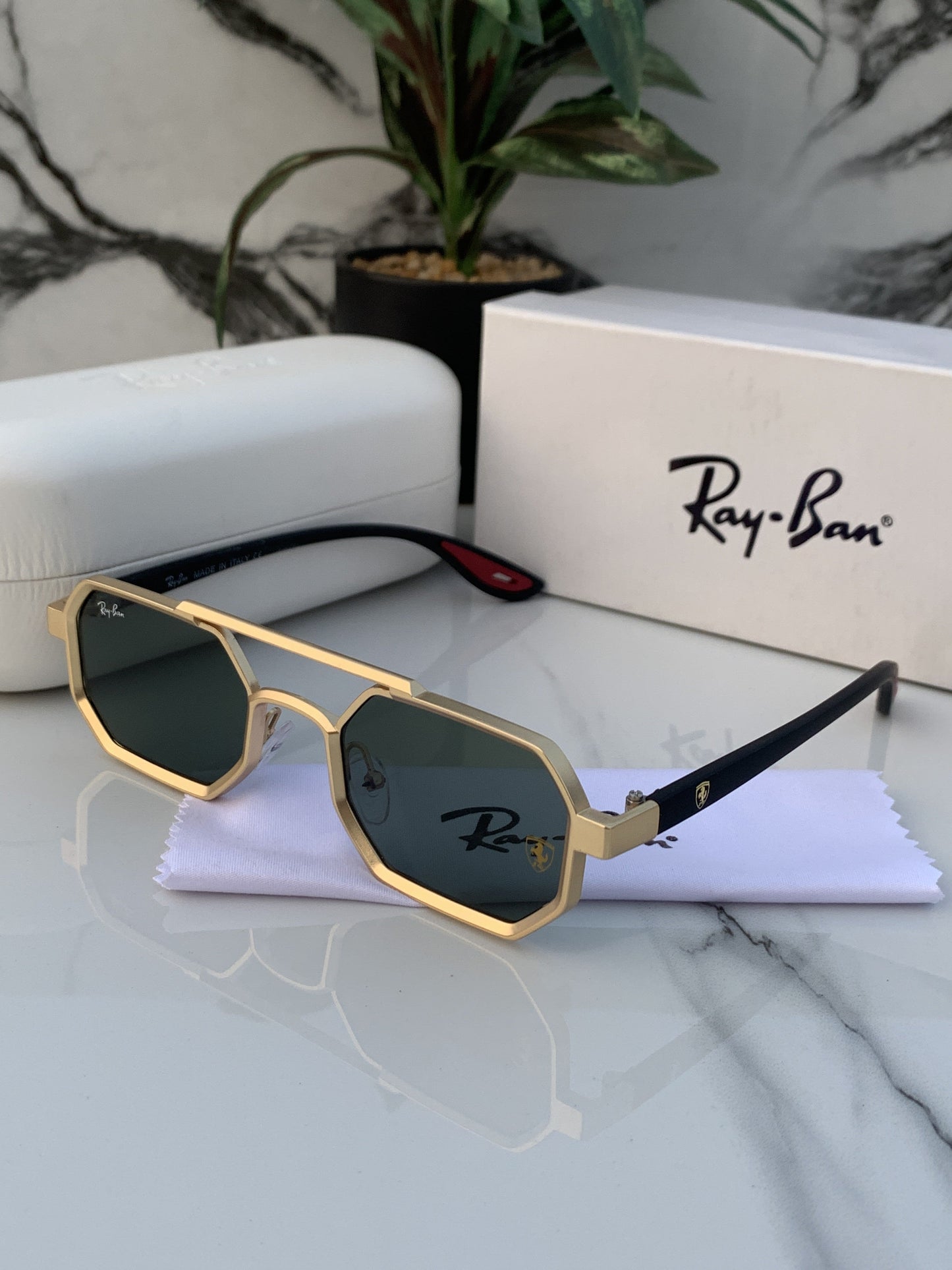 Rayban 05 gold green