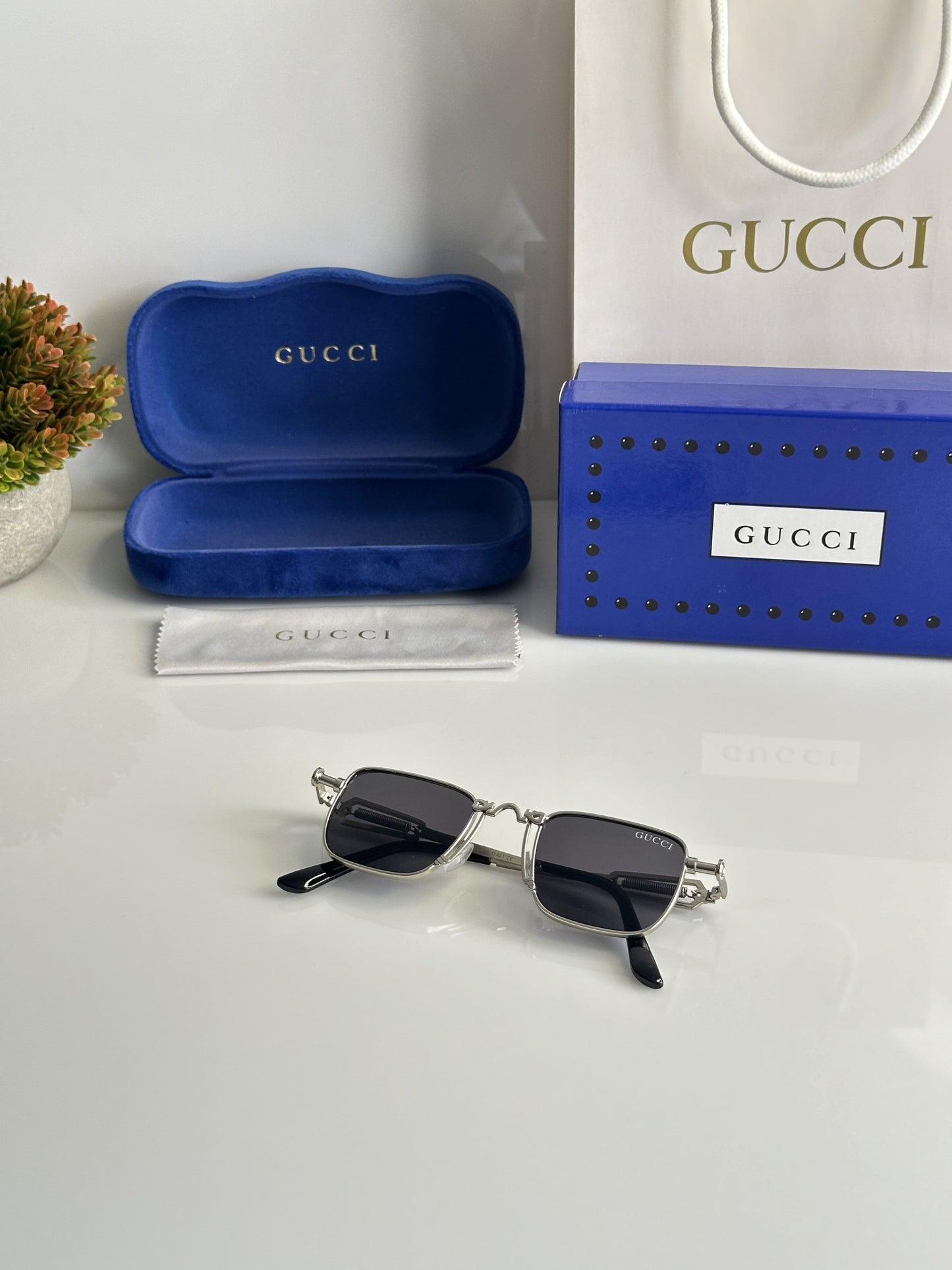 Gucci_96001_Silver_Black