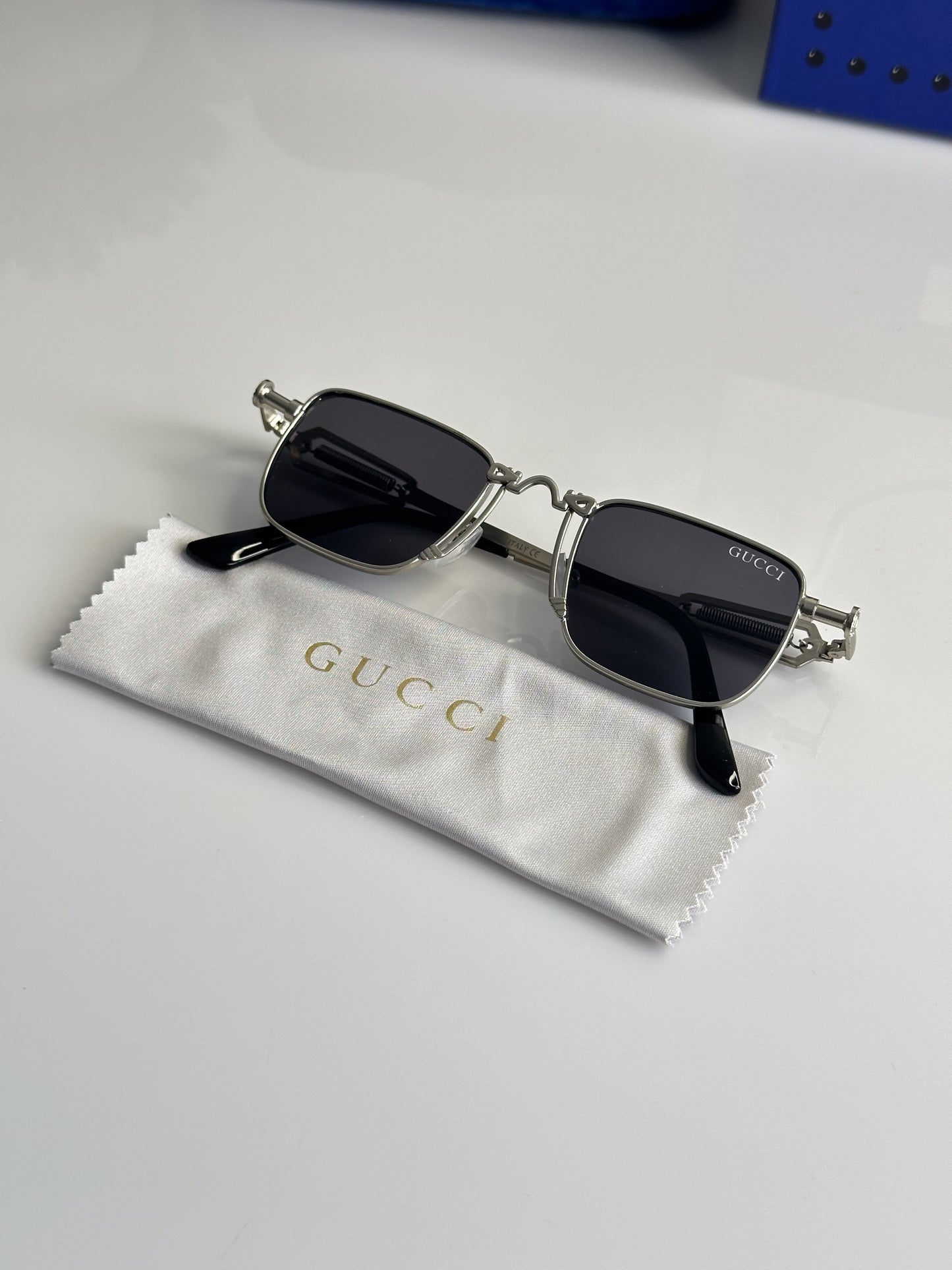 Gucci_96001_Silver_Black