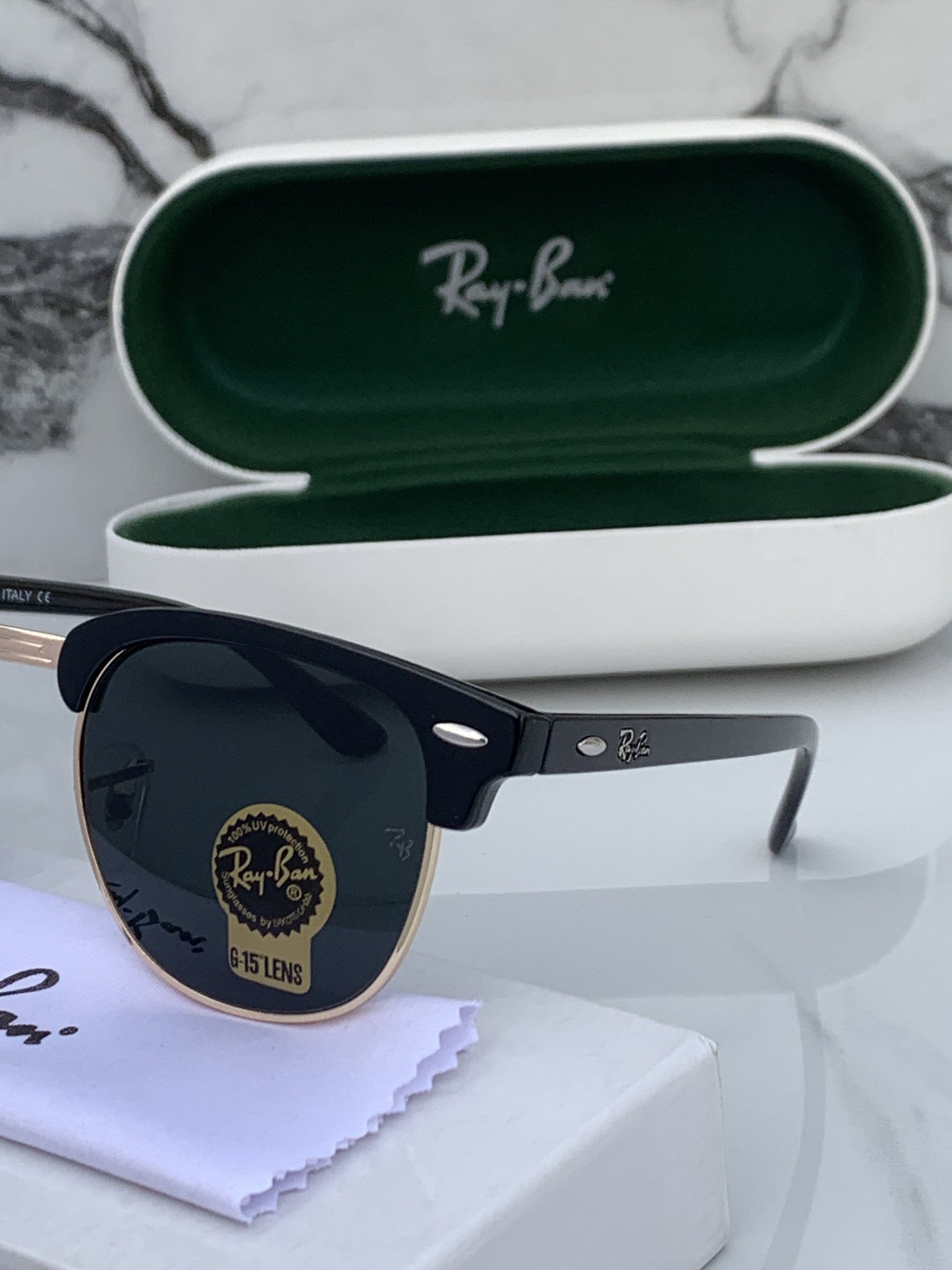 Rayban 3016 black gold club master