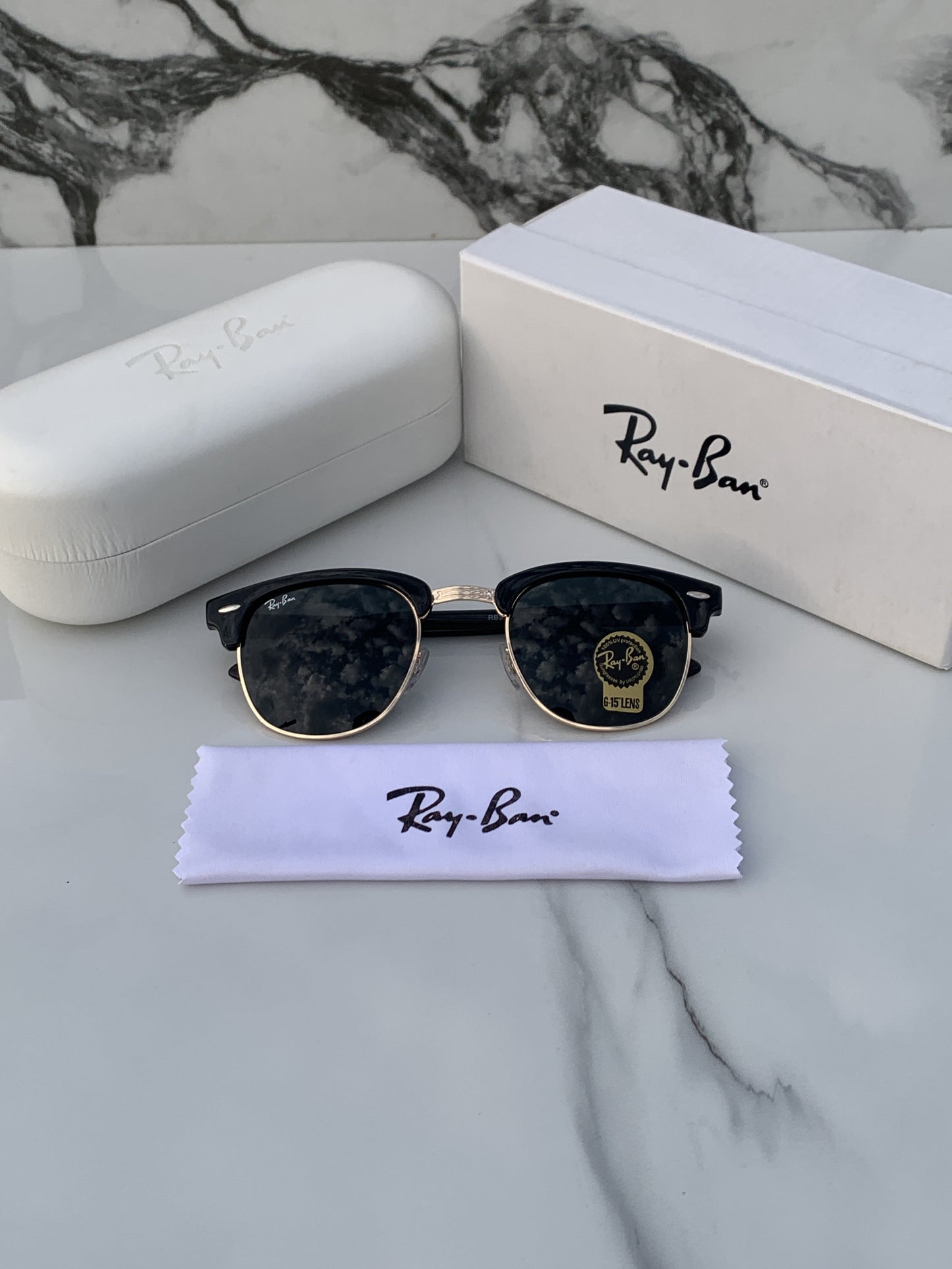 Rayban 3016 black gold club master