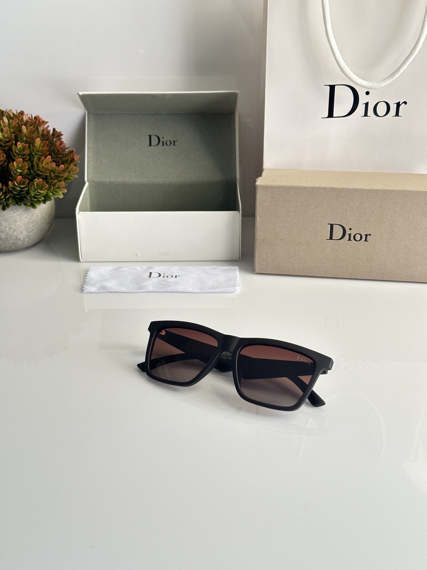 Dior_S11_Brown