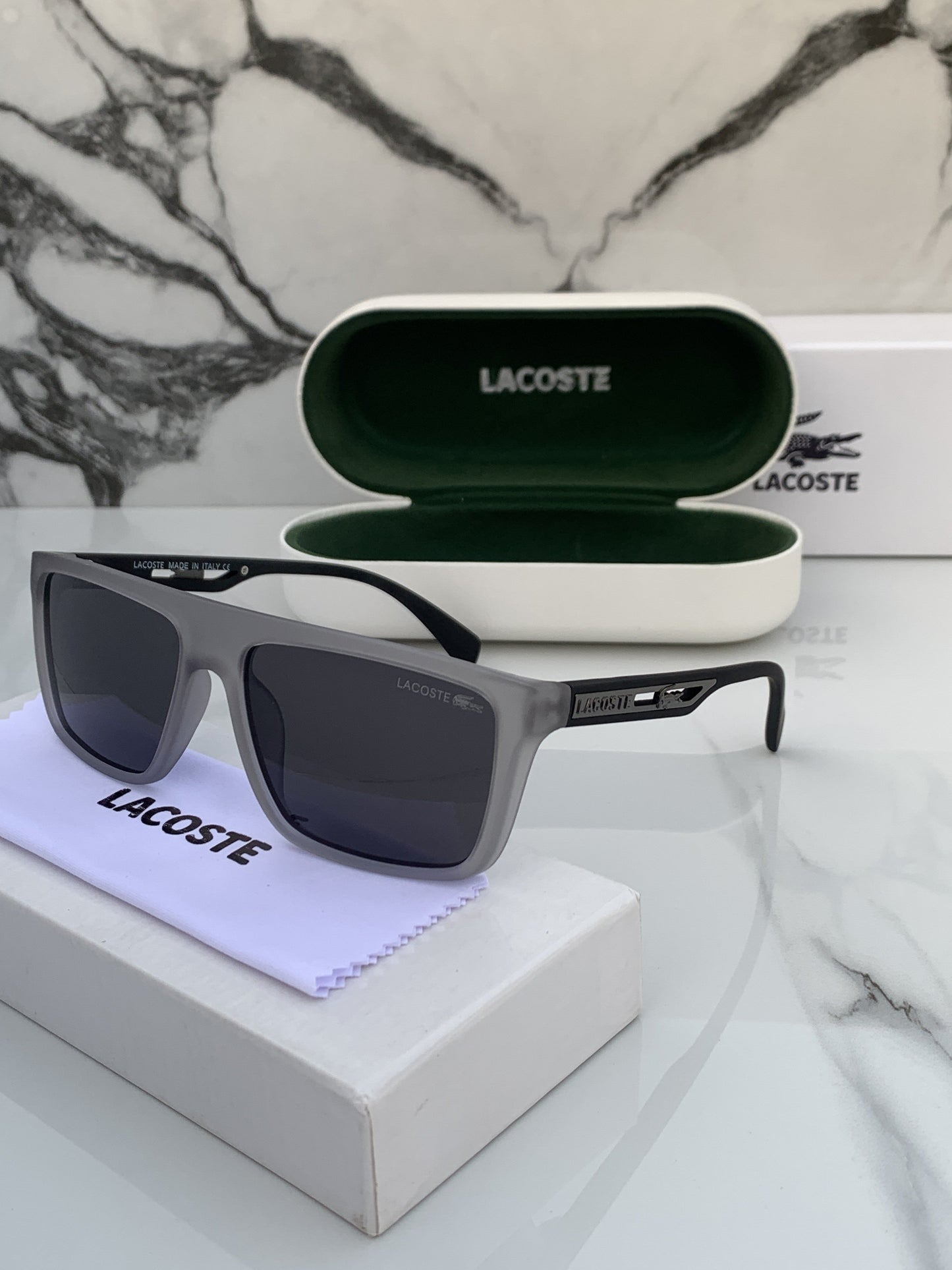 Lacoste_2614_grey