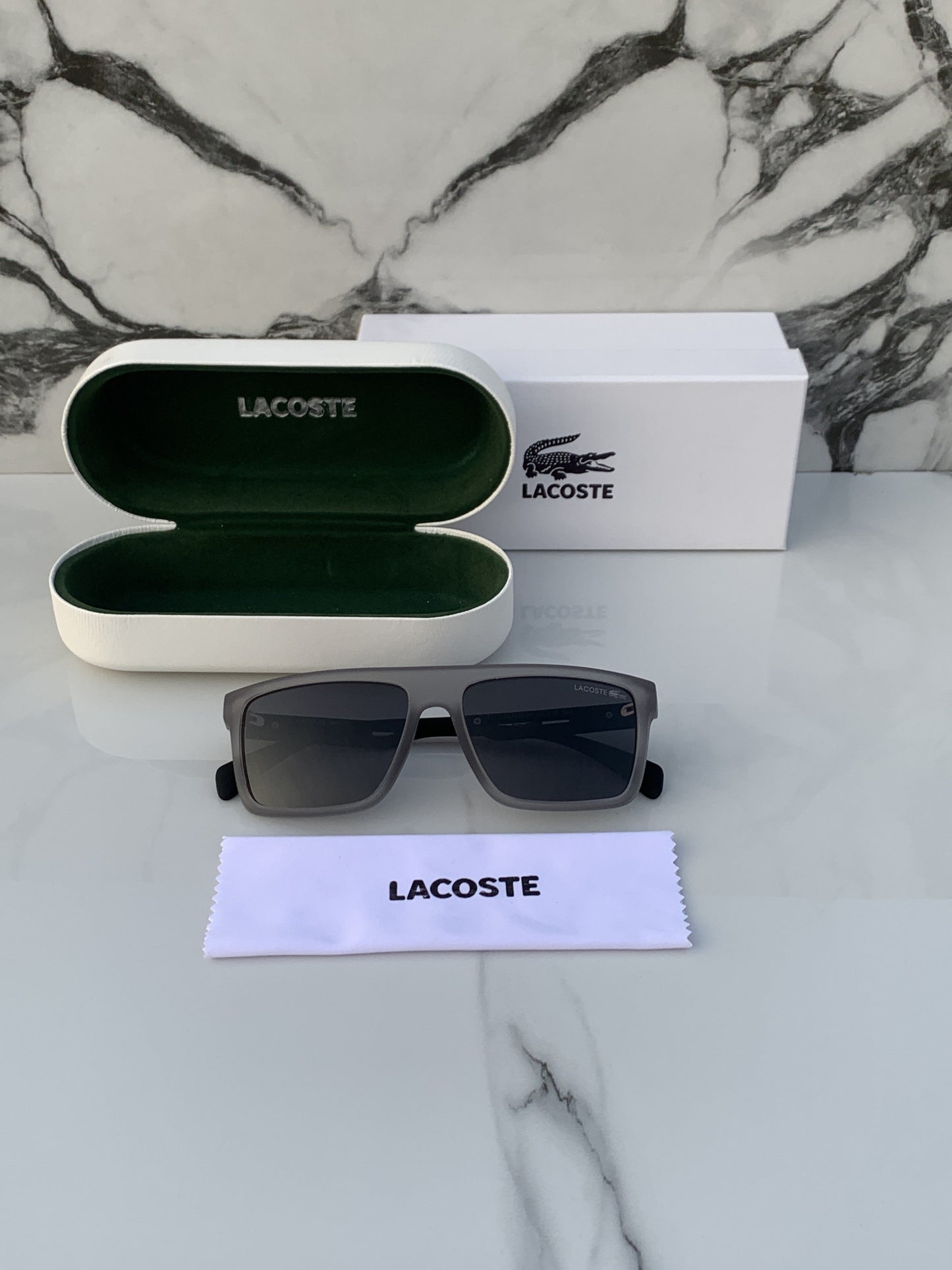 Lacoste_2614_grey