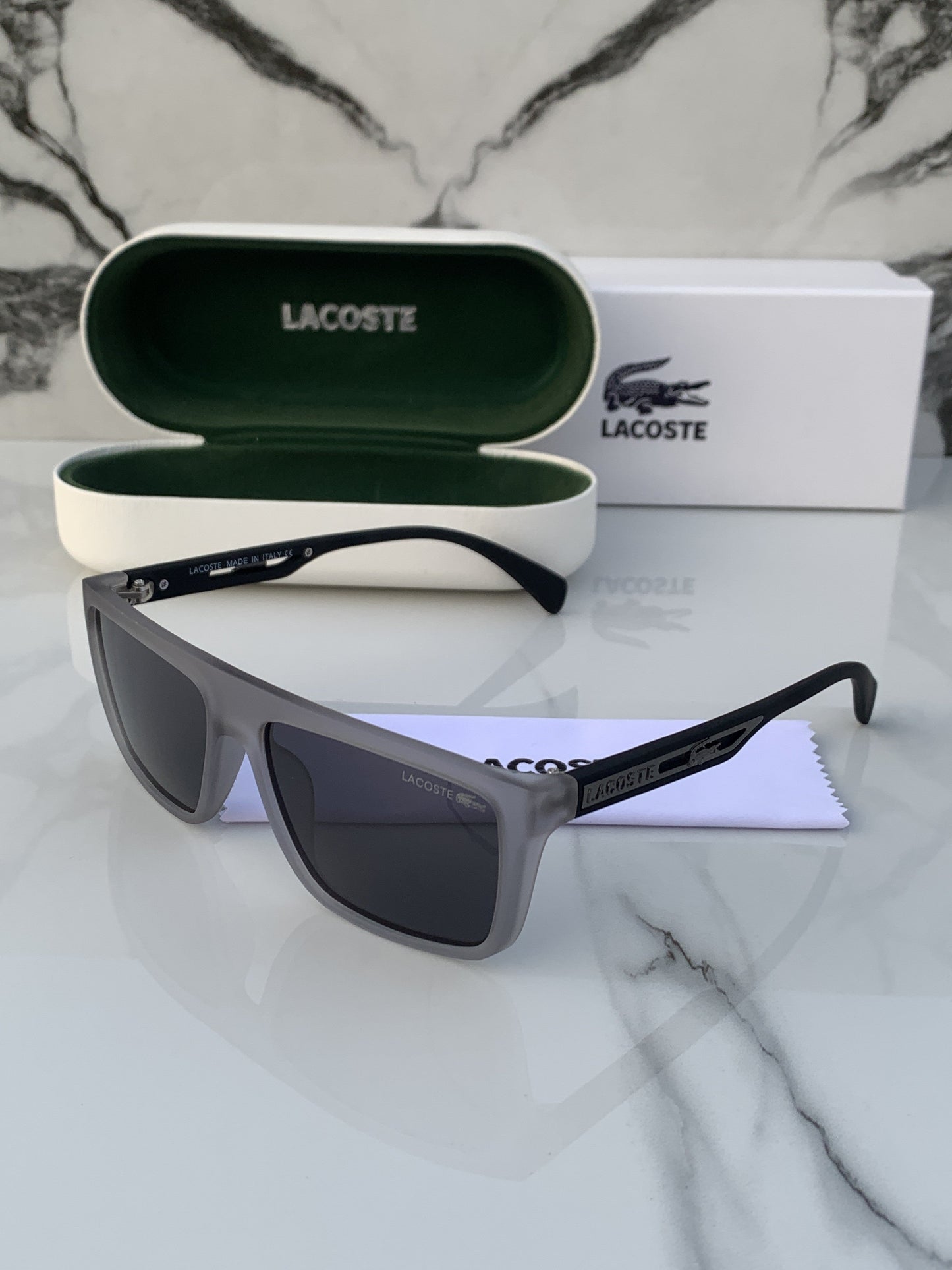 Lacoste_2614_grey