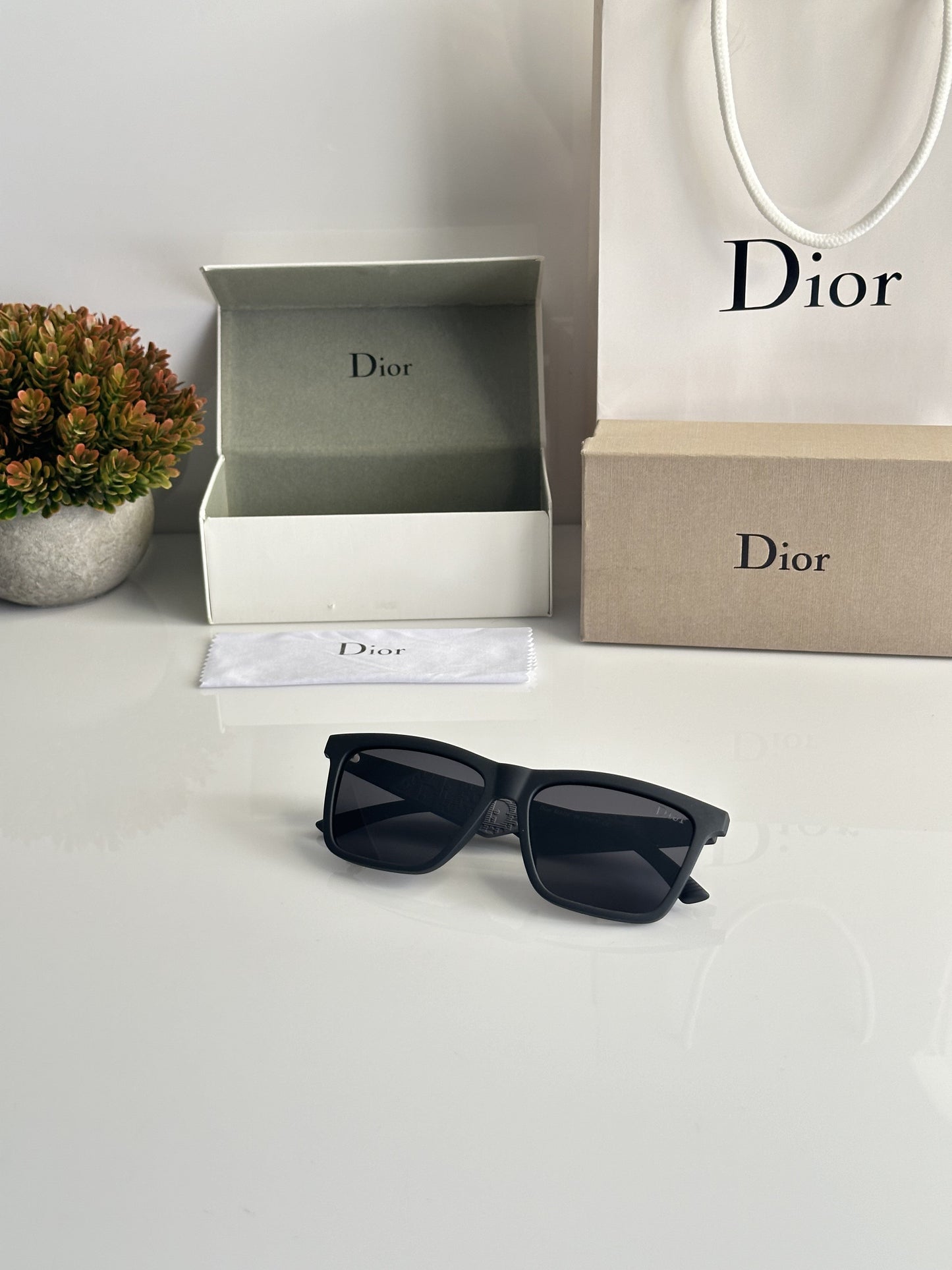 Dior_S11_Black