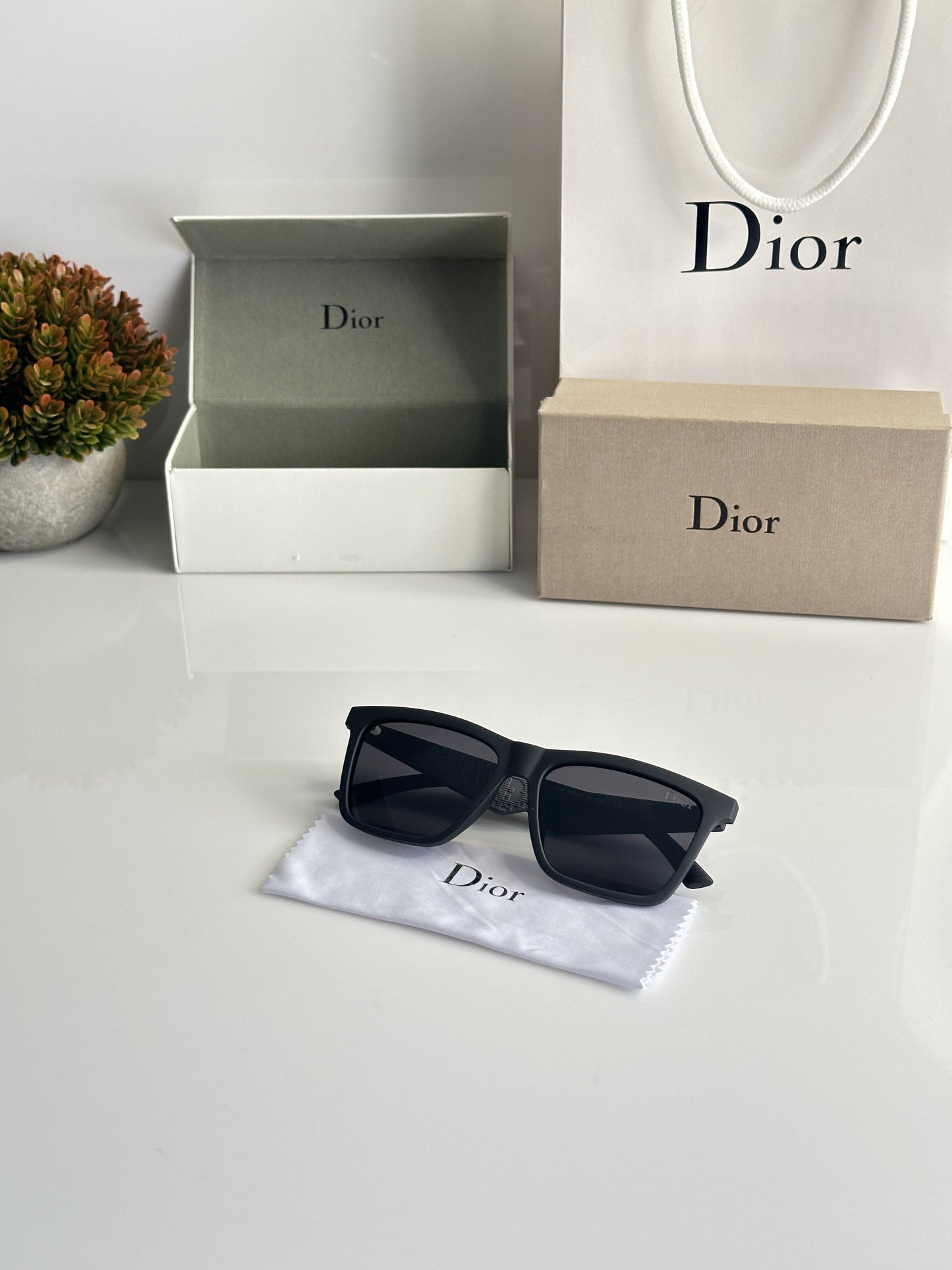 Dior_S11_Black