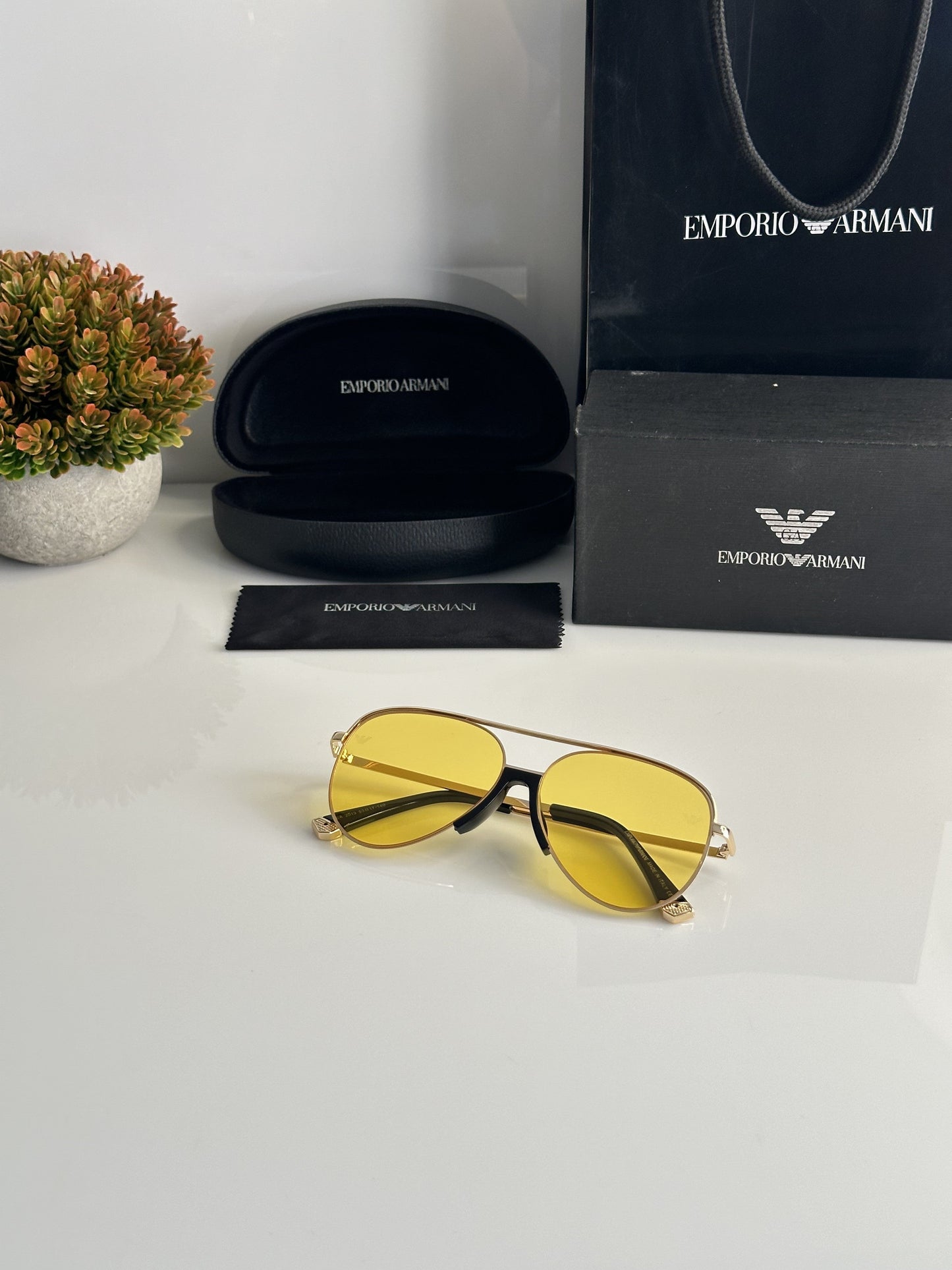 Emporio_Armani_2013_Gold_Yellow