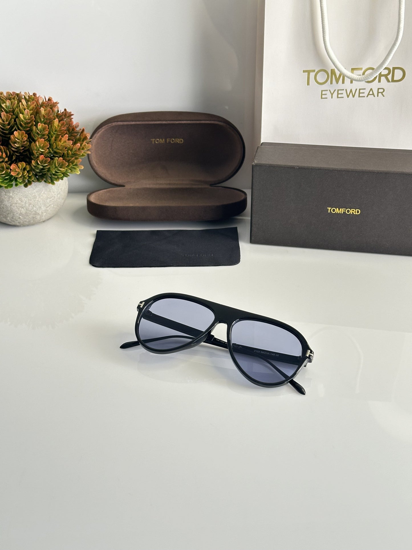 Tomford 2122 Black Blue