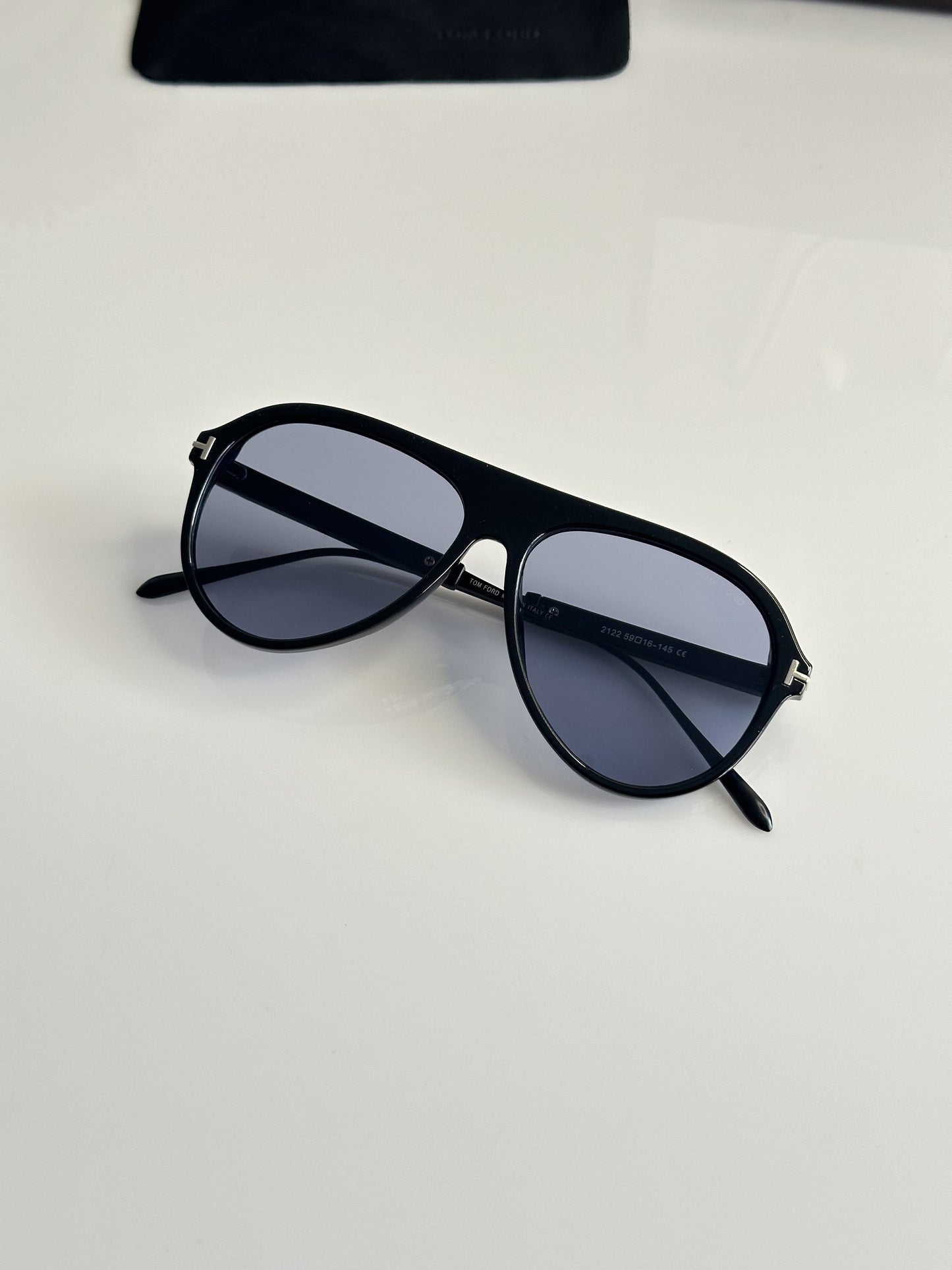 Tomford 2122 Black Blue